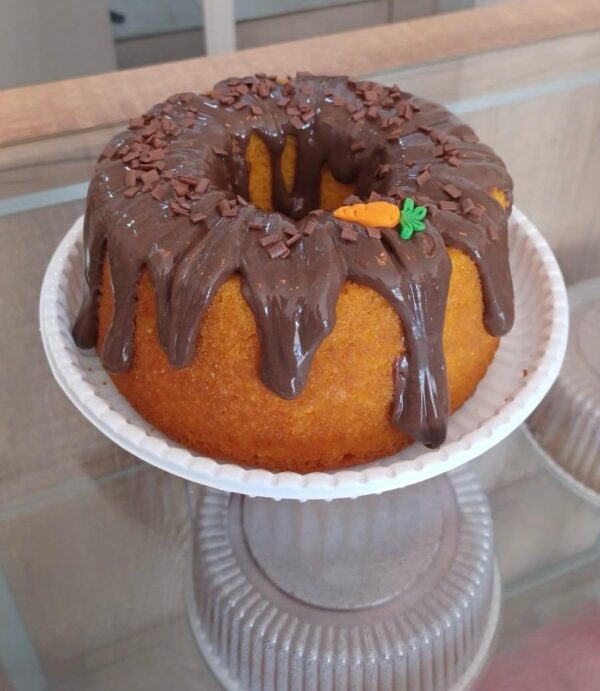 Bolo de Cenoura com cobertura de Brigadeiro